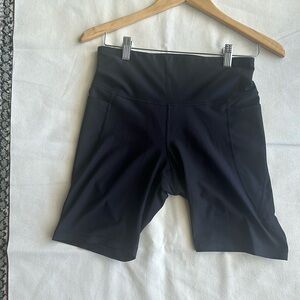 Old Navy Womens Active shorts with pockets Powersoft Size Large